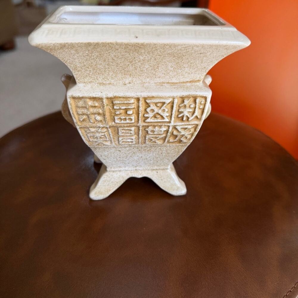 Inarco Planter Vase Pot 1962 Beige Ceramic Chinoiserie Greek Key Urn E-734